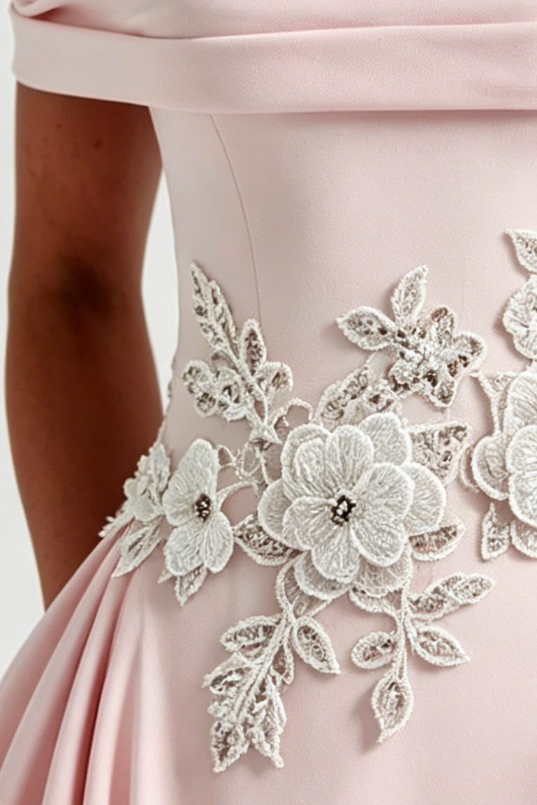 Miranda Embroidery Midi Dress - Blush