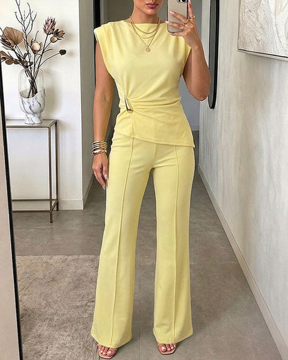 Women's 2 Piece Outfits French Style Short Sleeve Ruched Top and High Waisted Flare Pants Set Elegant Work Office Suits