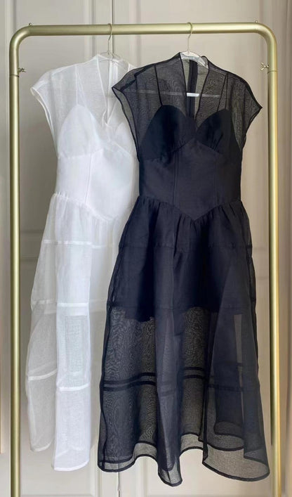 CHIIFFON MIDI DRESS IN BLACK