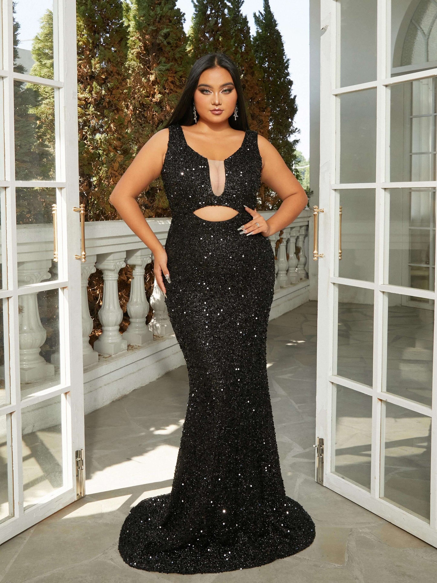 Plus Size Cutout V-neck Mermaid Sequin Prom Dress