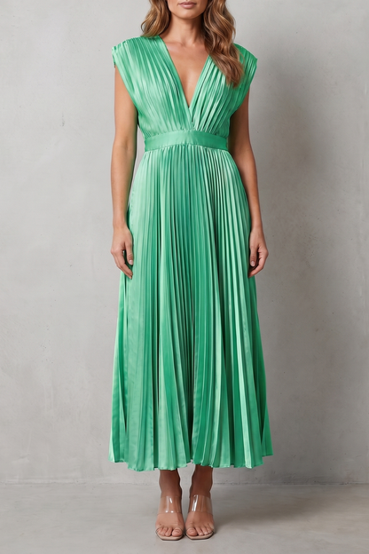 Veloria – Flowing pleated elegance – Midi dress