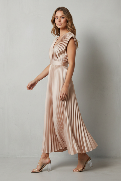 Veloria – Flowing pleated elegance – Midi dress