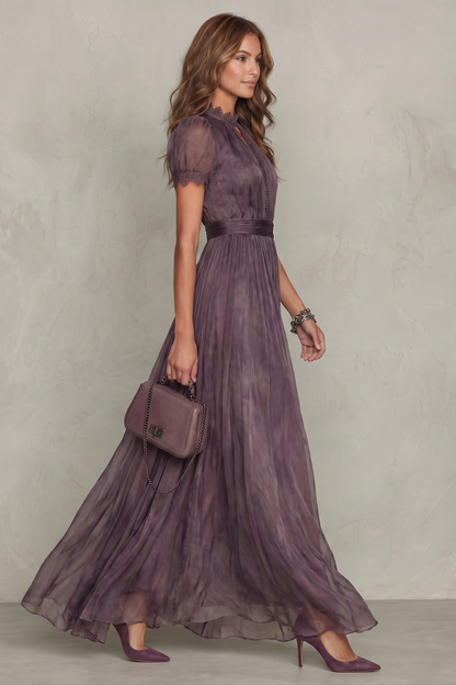 Velouraine – Lace keyhole elegance – Maxi dress