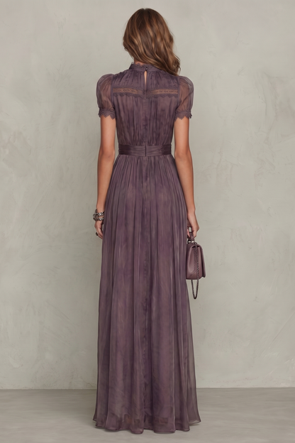 Velouraine – Lace keyhole elegance – Maxi dress