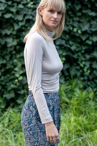 Echo Soft Knit Turtleneck – Almond Milk