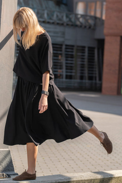 Echo Viscose Midi Skirt with Pockets – Black