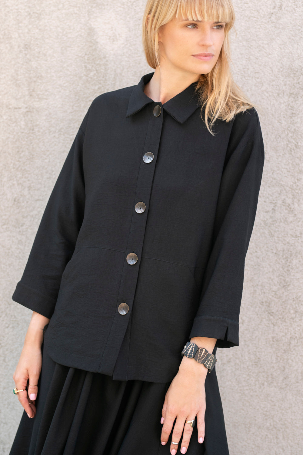Echo viscose shirt with pockets – black