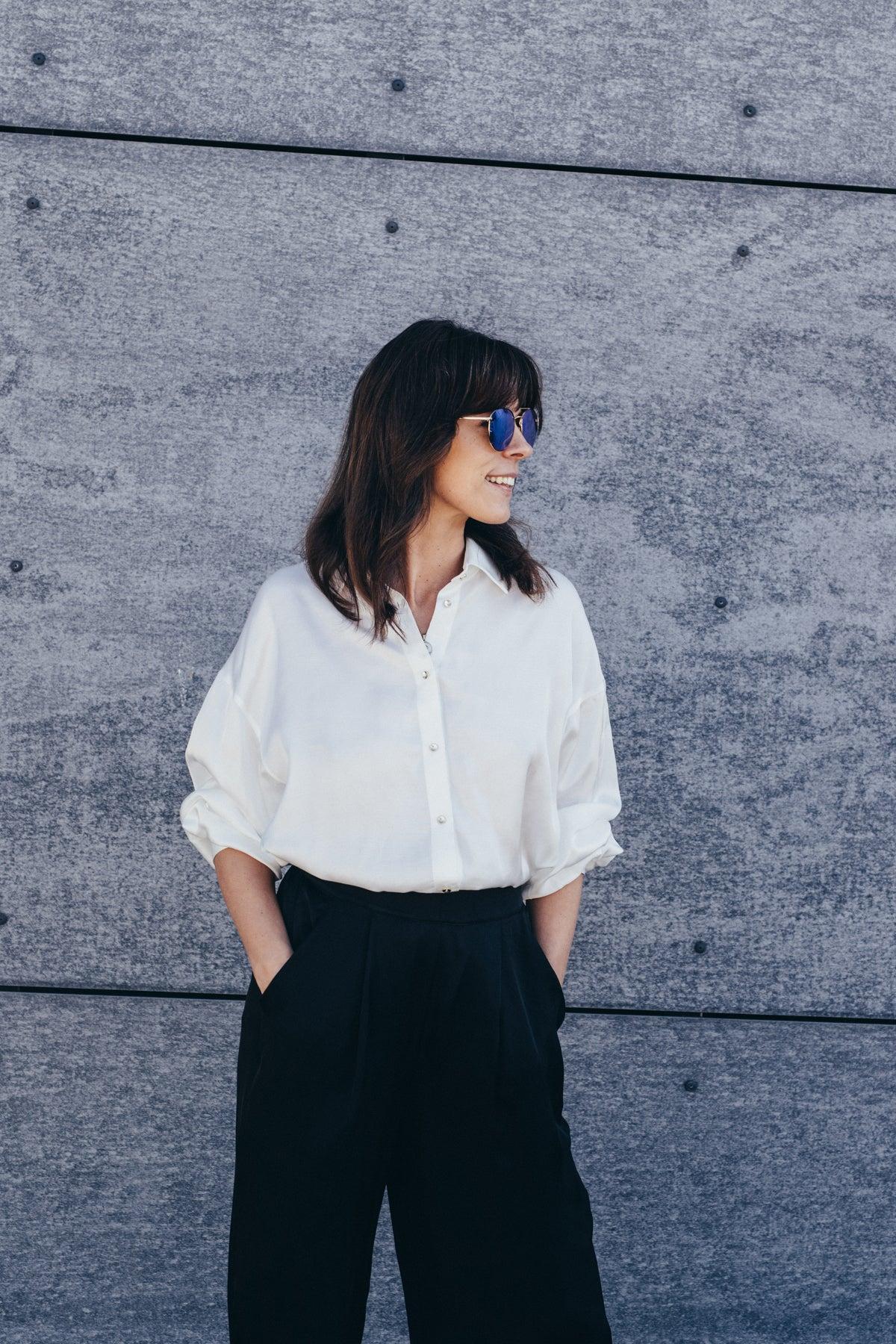 Echo oversize shirt made of viscose satin – cream