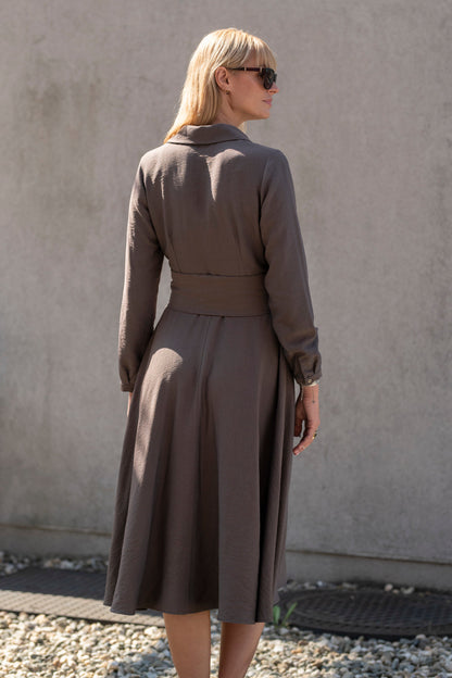 Echo midi dress with belt – cocoa
