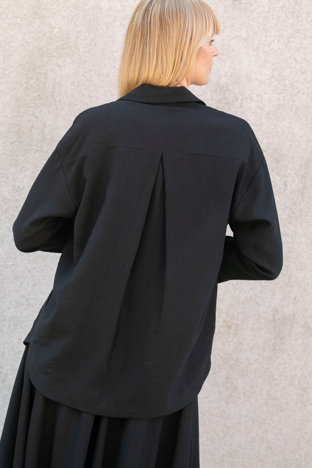 Echo viscose shirt with pockets – black