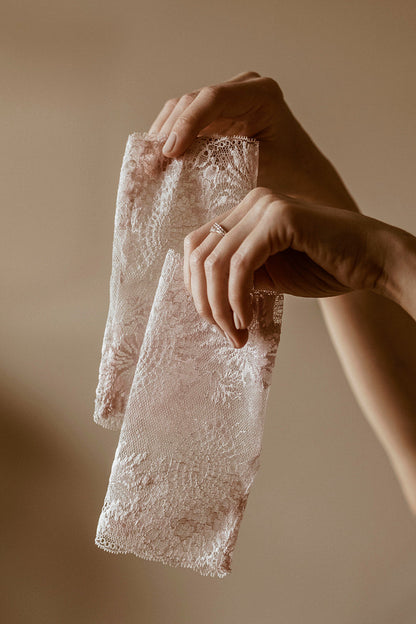 Lace gloves - Powdery Touch