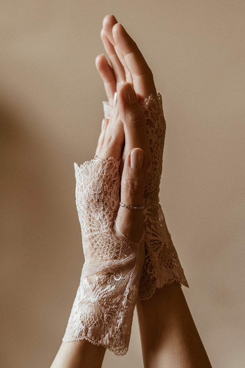 Lace gloves - Powdery Touch