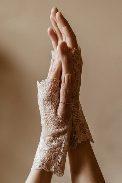 Lace gloves - Powdery Touch