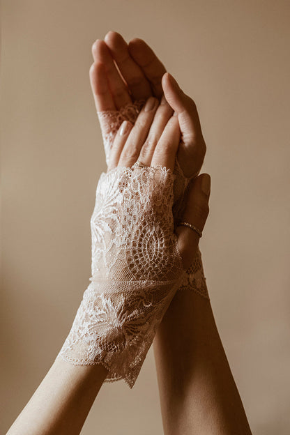 Lace gloves - Powdery Touch