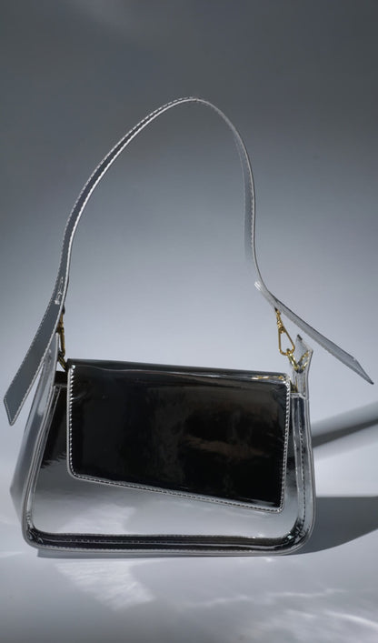 EULALIE METALLIC SHOULDER BAG IN SILVER